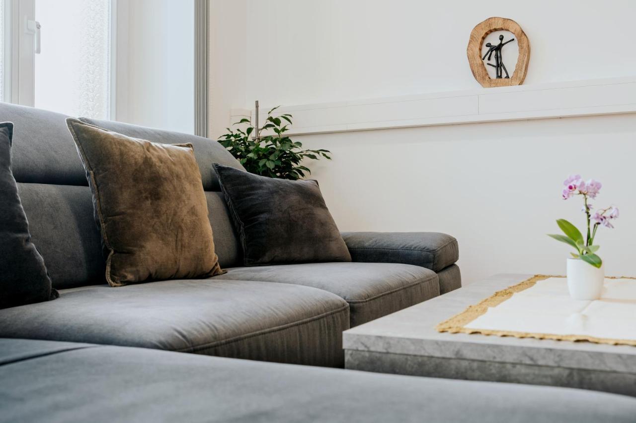 Blissplace 3 Zi Premium Apartment Nahe Getec Arena Mit Kingsize Betten Und Balkon Magdeburgo Exterior foto